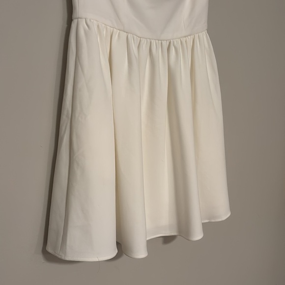 NWT French Connection whisper strapless peplum dress in summer white size 6 - Picture 4 of 6